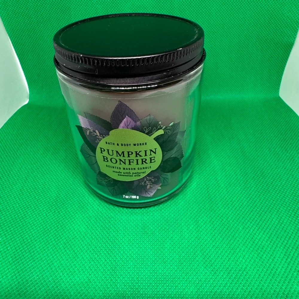 Bath & Body Works Pumpkin Bonfire Single Wick Candle - New - Picture 1 of 3
